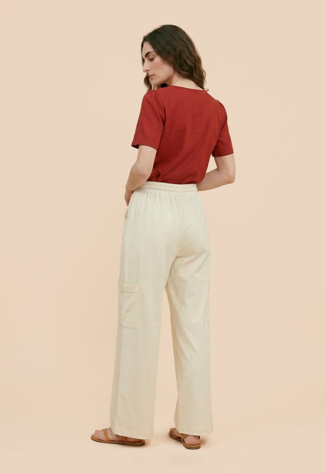Calça Pantalona Com Bolso Lateral