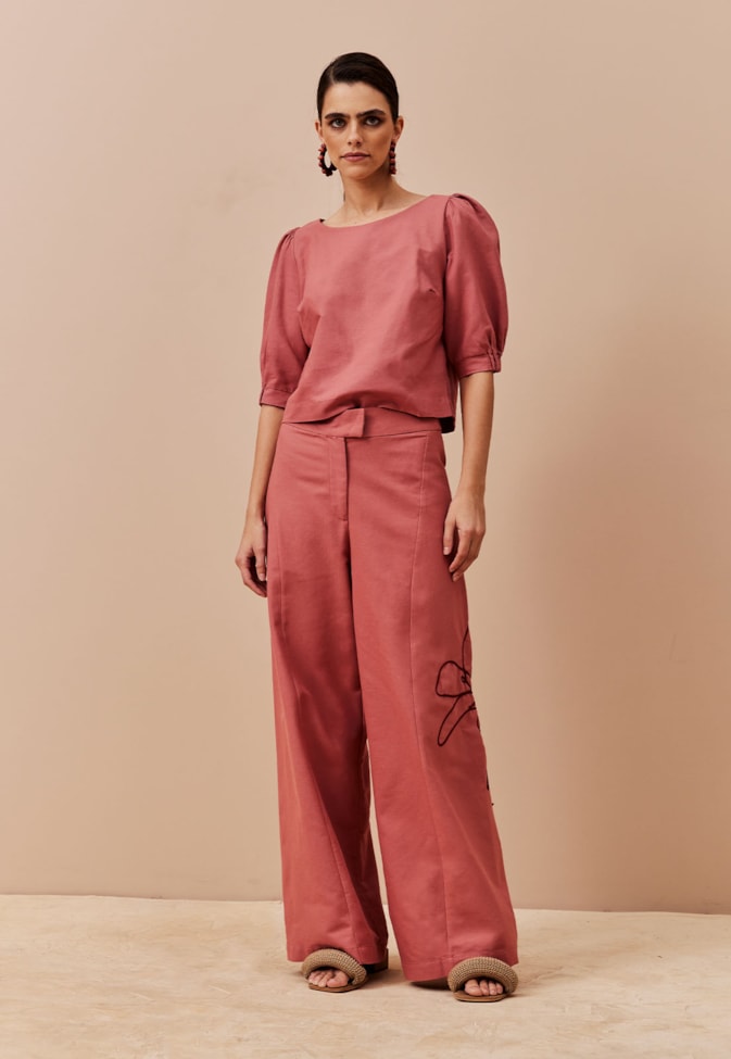 Calça Pantalona com Bordado