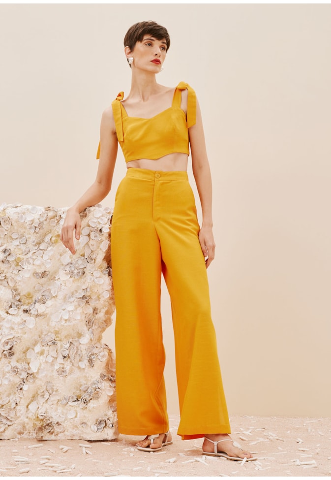 Calça Pantalona com Fendas