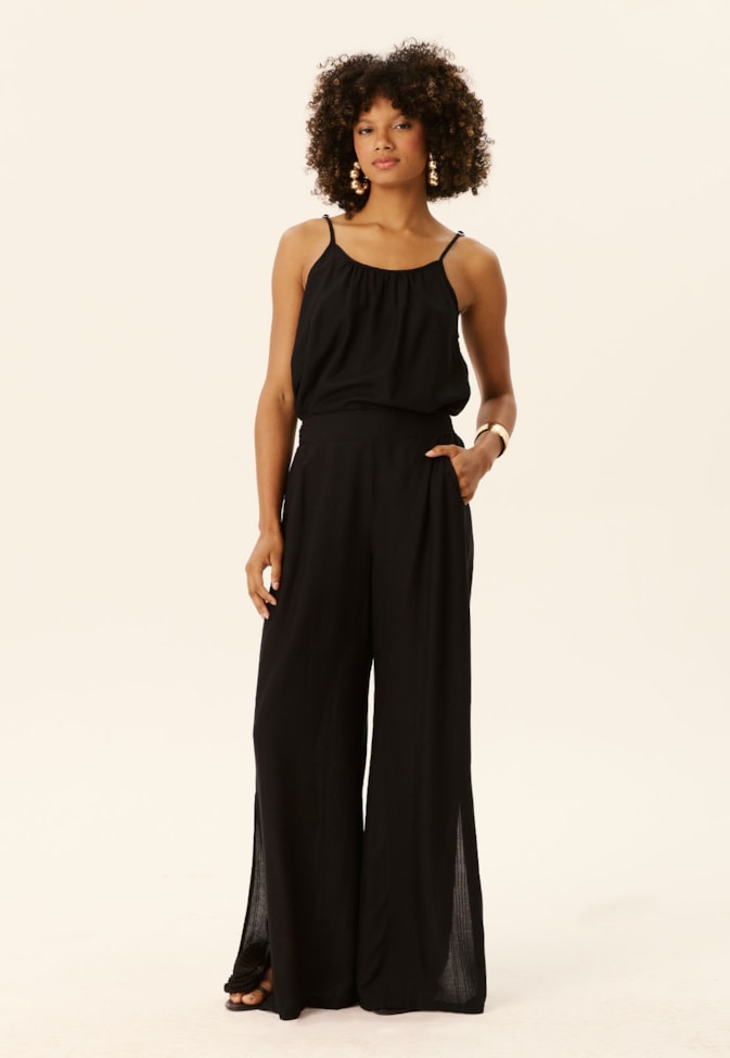 Calça Pantalona Com Fendas