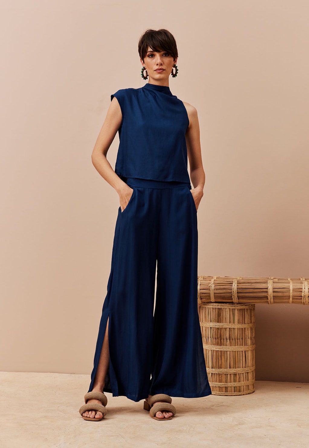 Calça Pantalona Com Fendas