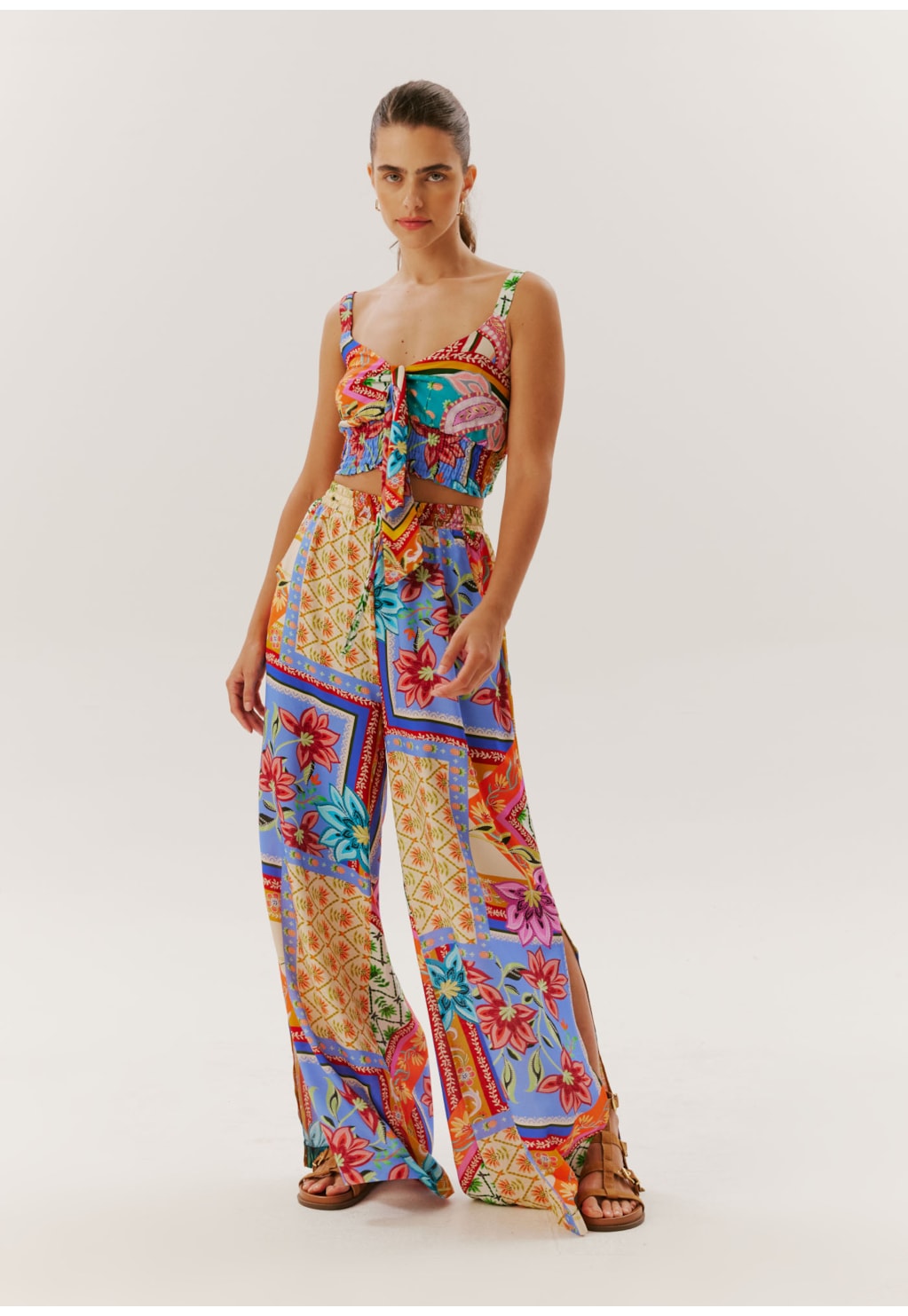 Calça Pantalona com Fendas Estampada Maya