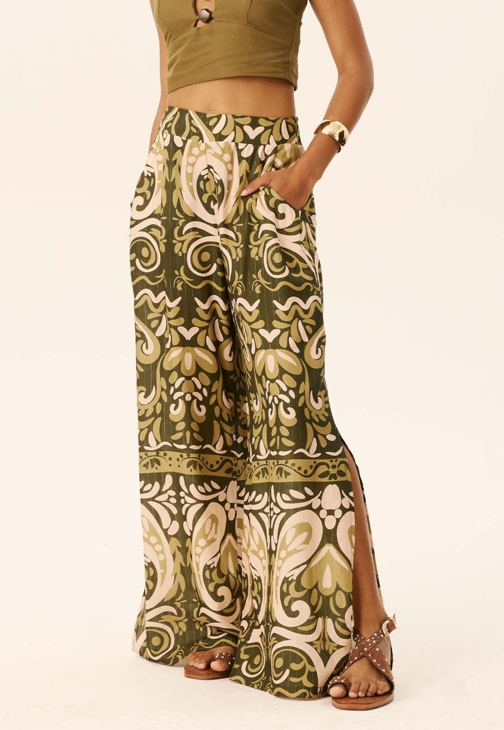 Calça Pantalona Com Pala Estampada