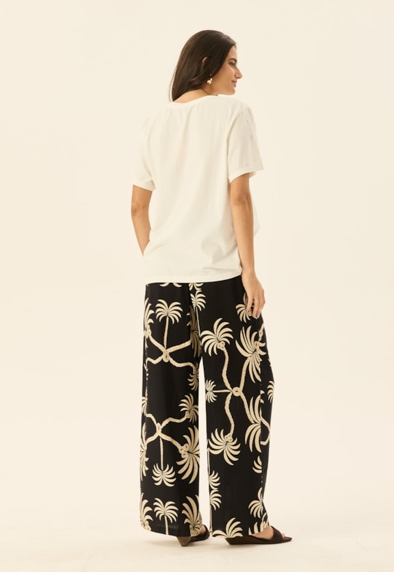 Calça Pantalona Cós Elástico Costas Estampada Carnaúba Vista Traseira