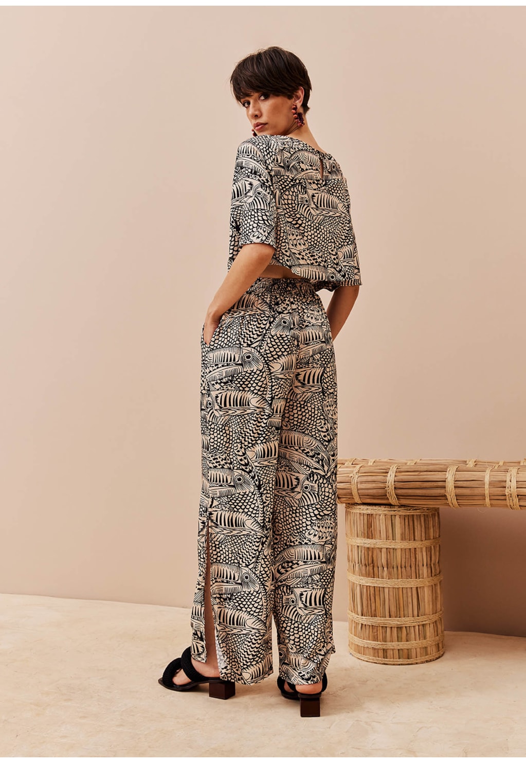 Calça Pantalona Cós Estampada Tucán