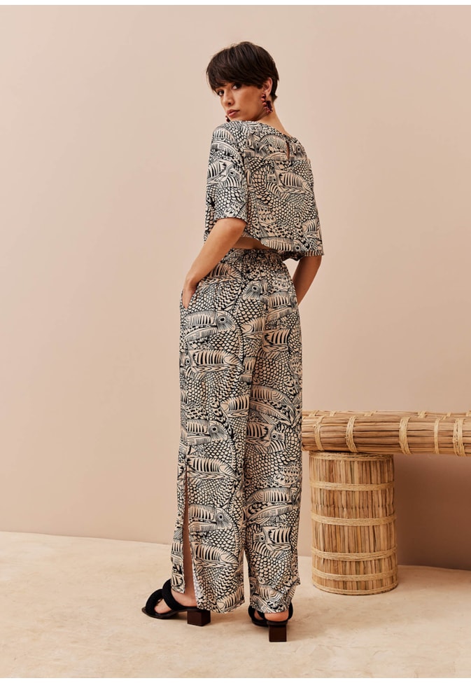 Calça Pantalona Cós Estampada Tucán