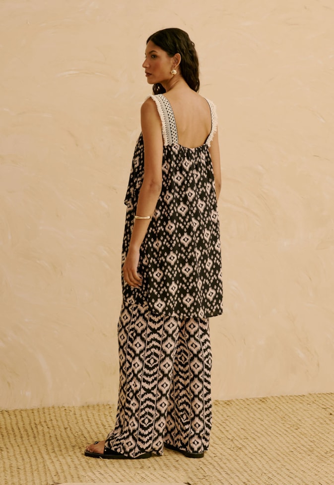 Calça Pantalona Elástico Costas Estampada Puno