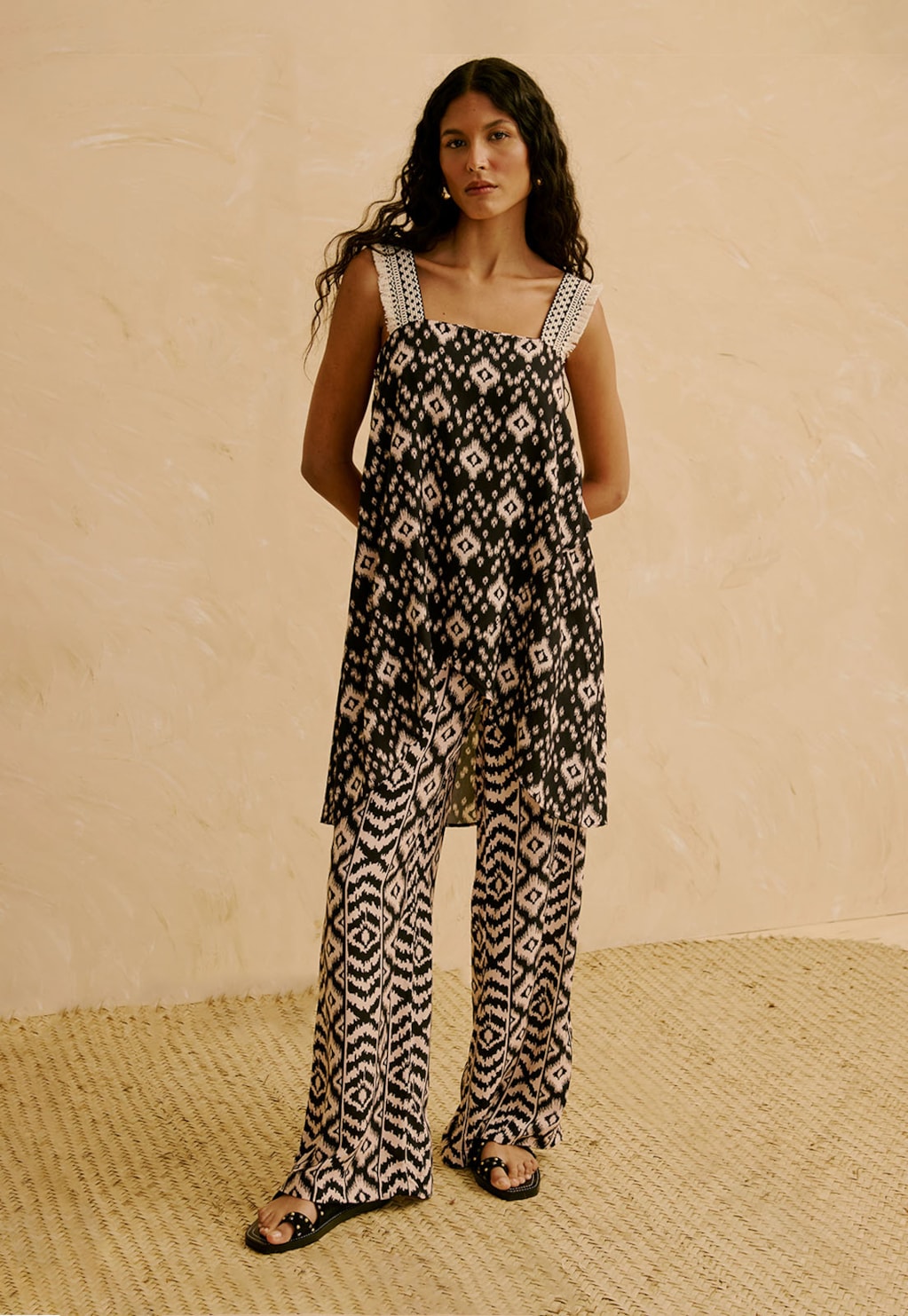 Calça Pantalona Elástico Costas Estampada Puno