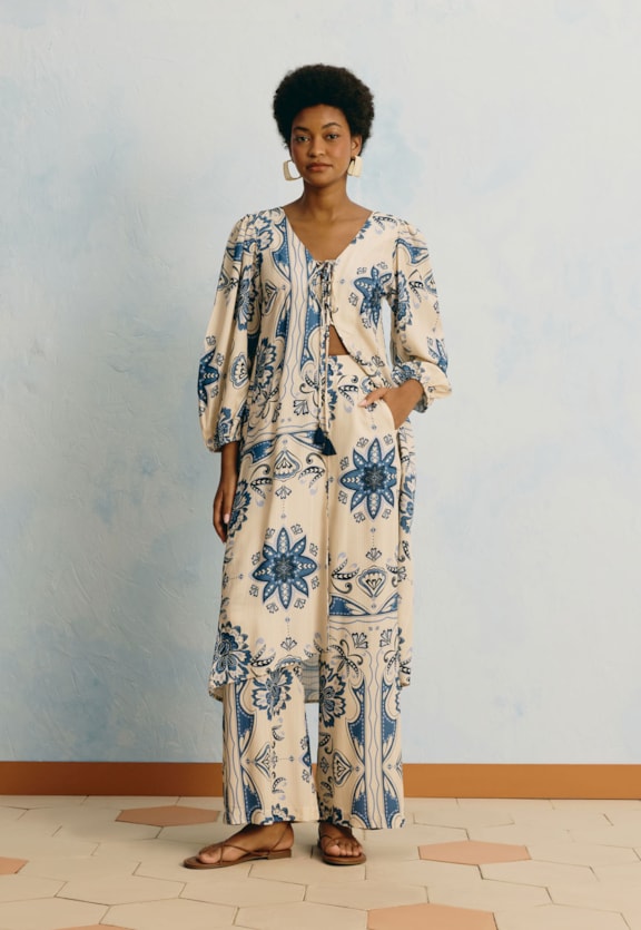 Calça Pantalona Estampada Jasmin Azul Vista Frontal