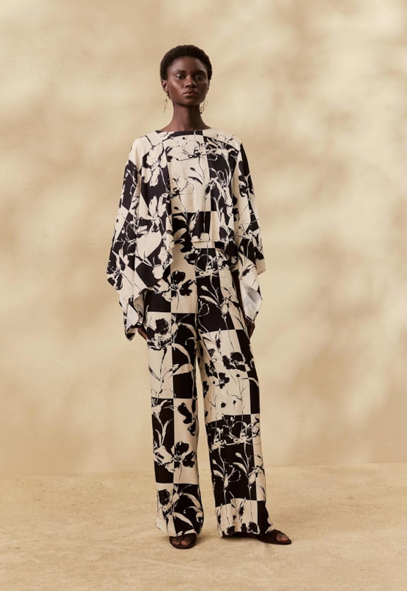 Calça Pantalona Estampada Yareta Vista Frontal