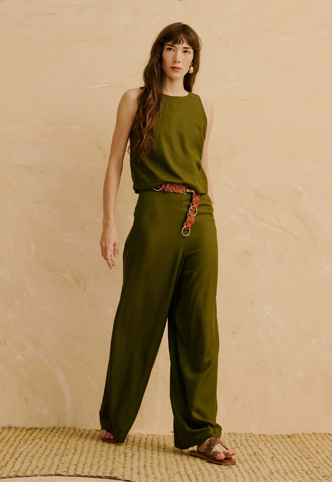 Calça Pantalona Lisa   Vista Traseira