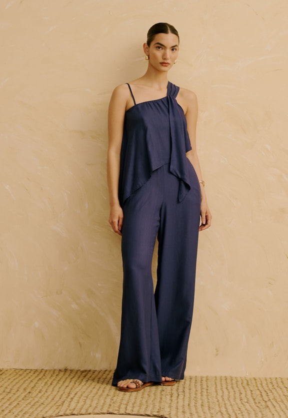 Calça Pantalona Lisa  Vista Frontal