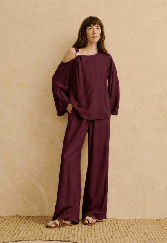 Calça Pantalona Lisa  Vista Frontal