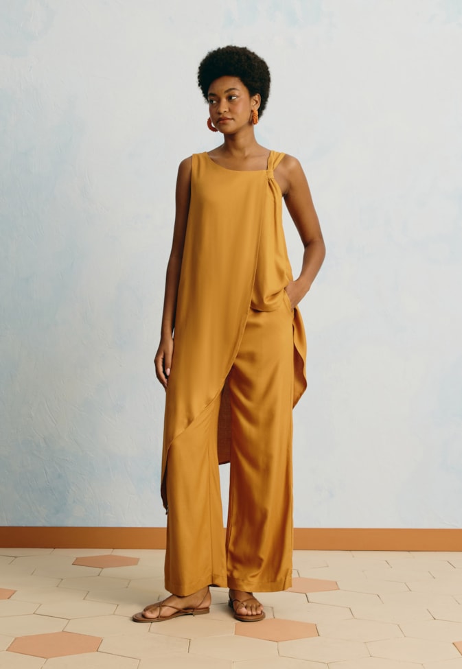 Calça Pantalona Lisa Básica