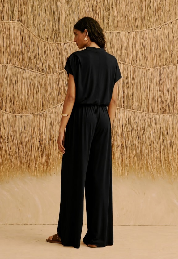 Calça Pantalona Malha Lisa  Vista Traseira