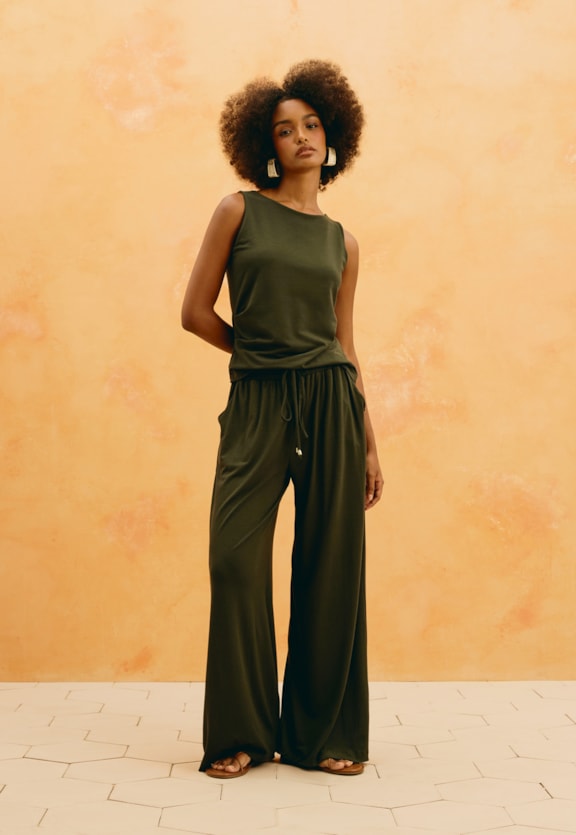 Calça Pantalona Malha Lisa Vista Frontal