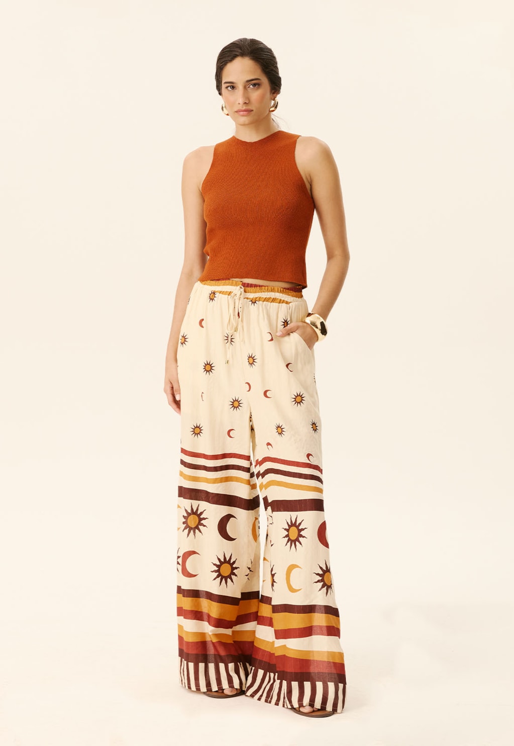 Calça Pantalona Pala Lastex Estampada Dunas Douradas