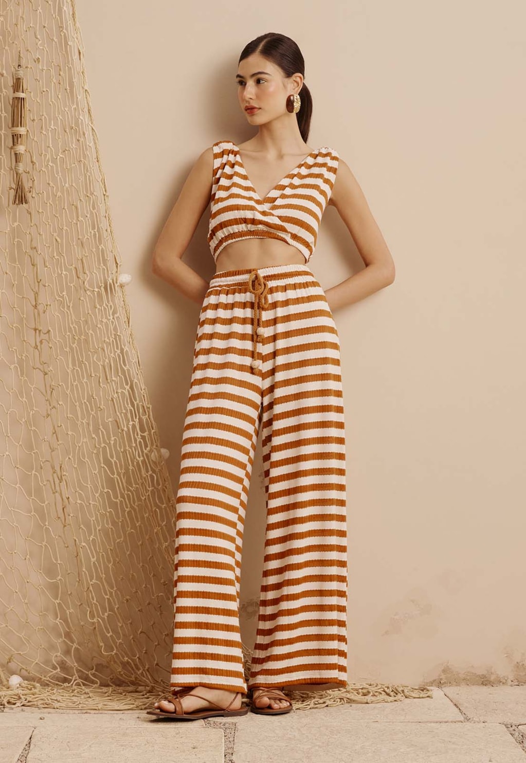 Calça Pantalona Passador Corda