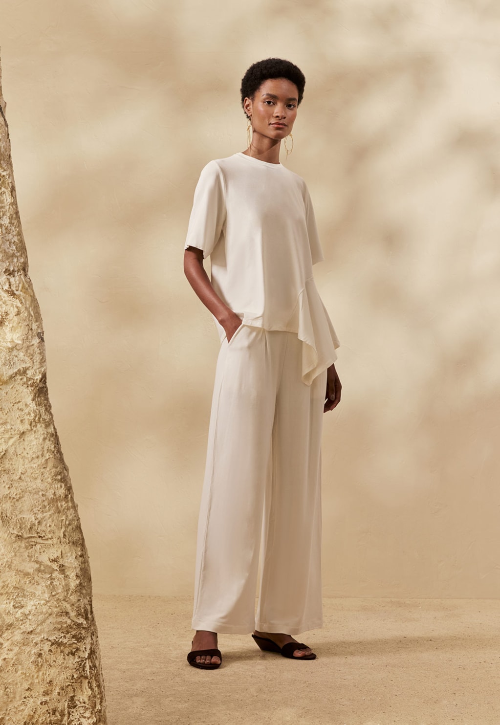 Calça Pantalona Pregas Lisa