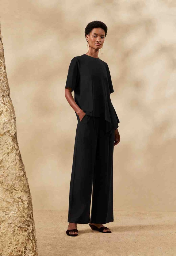 Calça Pantalona Pregas Lisa