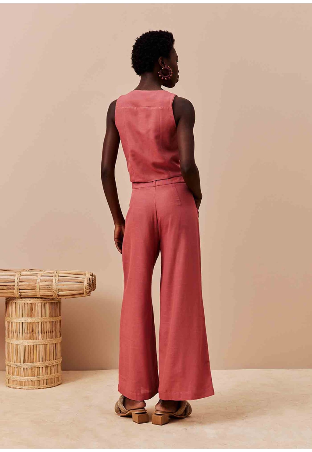 Calça Pantalona Recorte Frontal