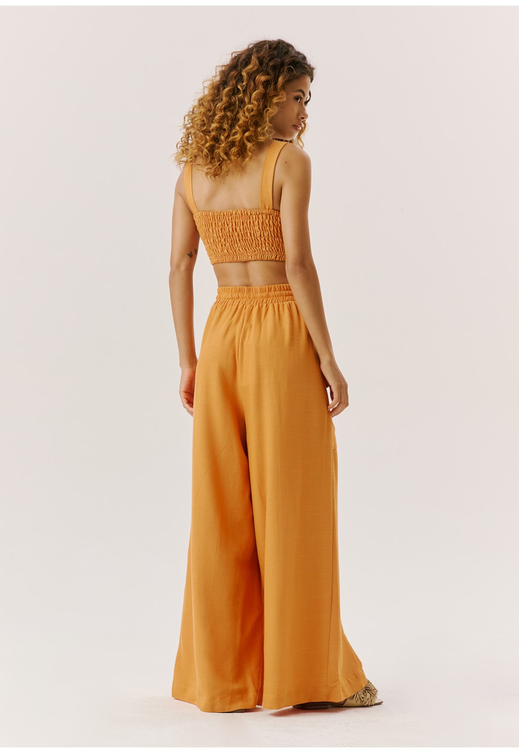 Calça Pantalona Recortes