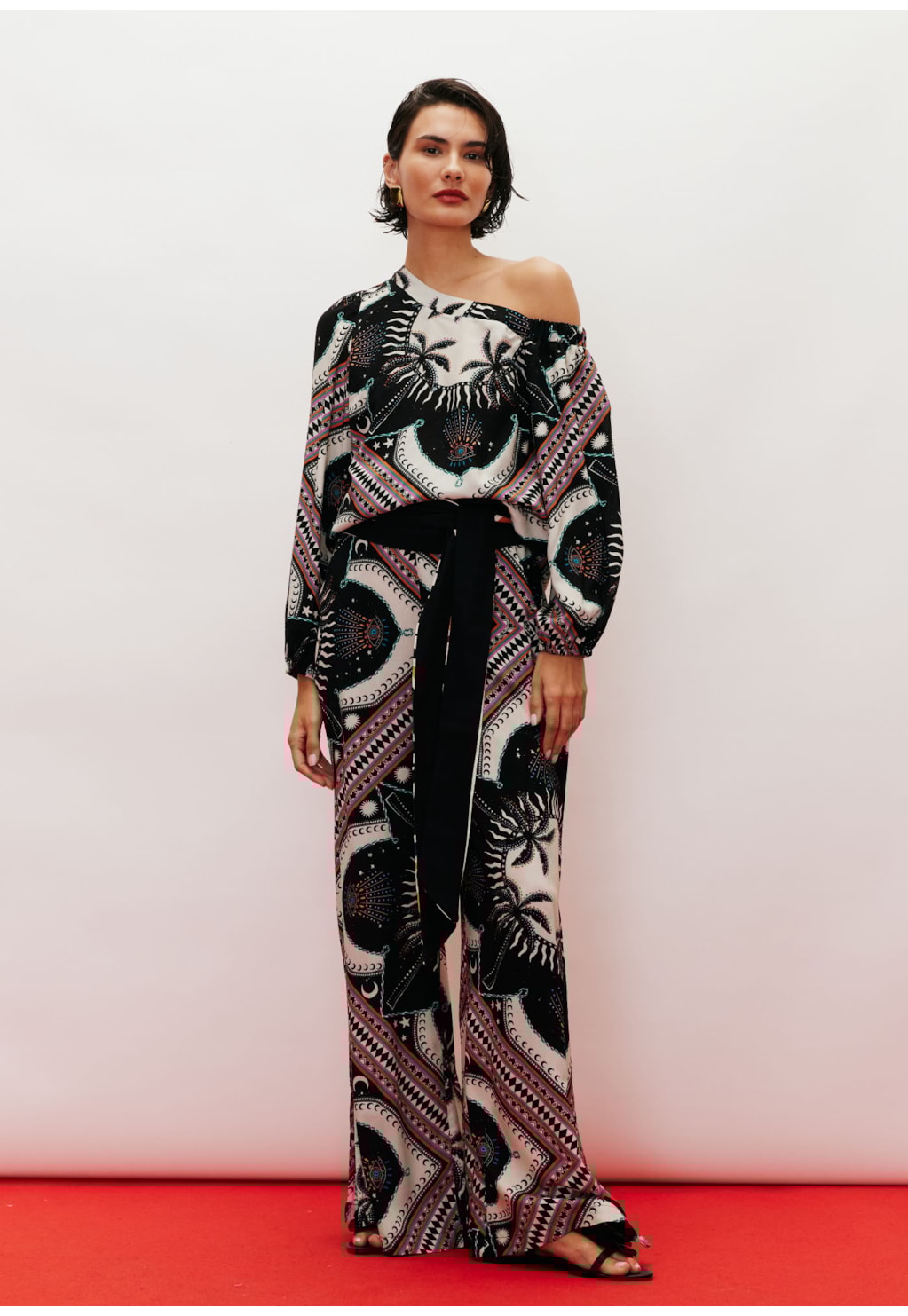 Calça Regular Elástico Costas Estampada Cúmbia