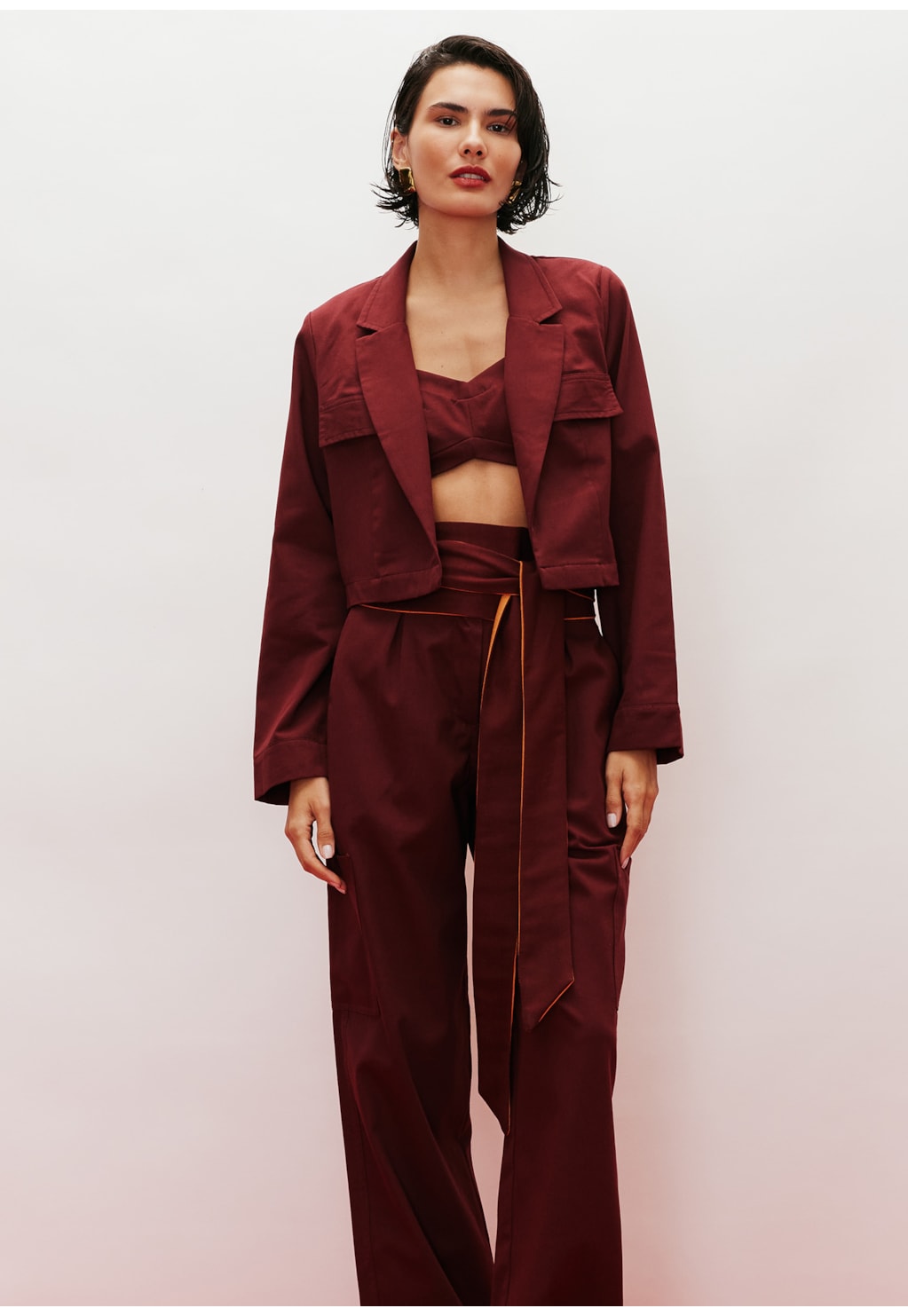 Calça Reta Bolsos Laterais