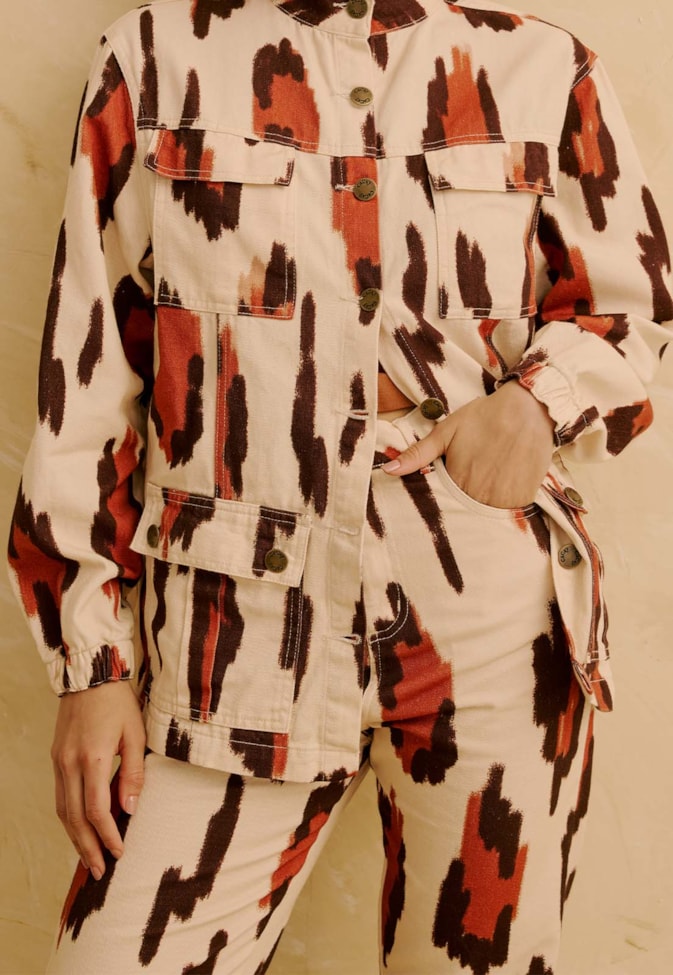 Calça Reta em Sarja Estampada Chimu Off