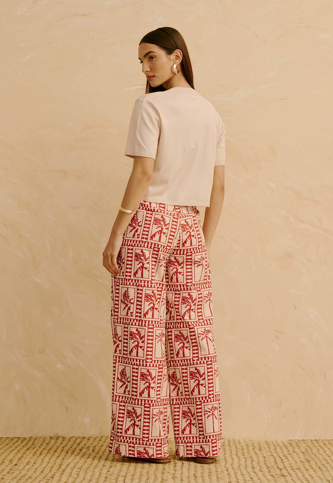 Calça Reta Estampada Yura Vista Traseira