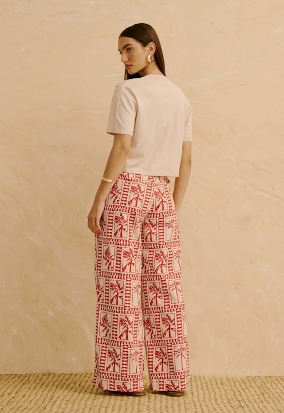 Calça Reta Estampada Yura Vista Traseira