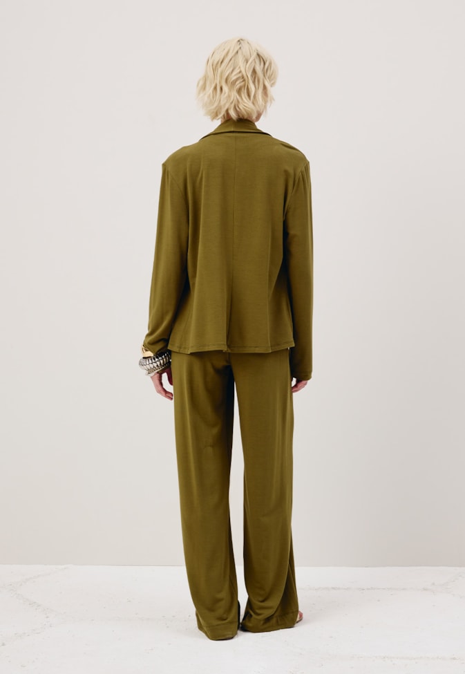 Calça Reta Recorte Bolso