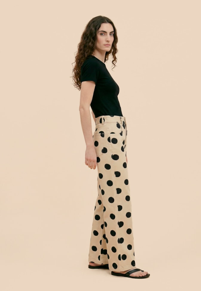 Calça Sarja Flare Estampada Poá Amora 