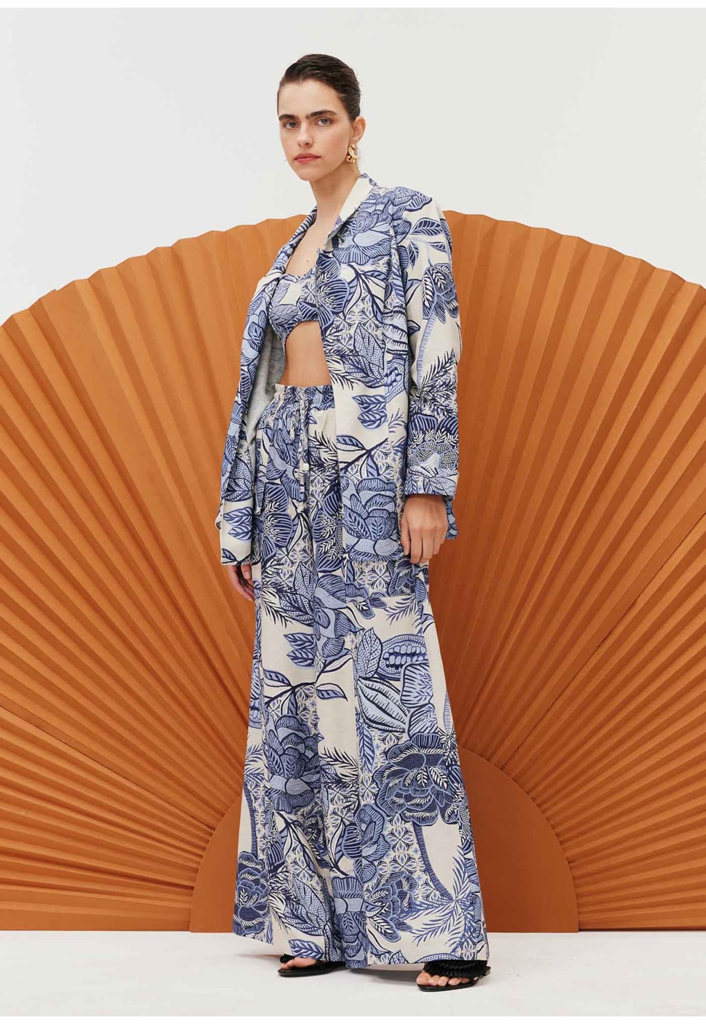 Calça Tecido Bolso Estampada Melodia