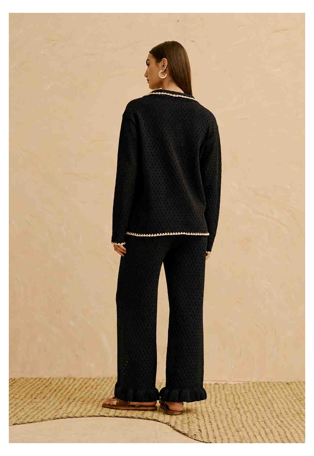 Calça Tricot Babado Barra Vista Traseira