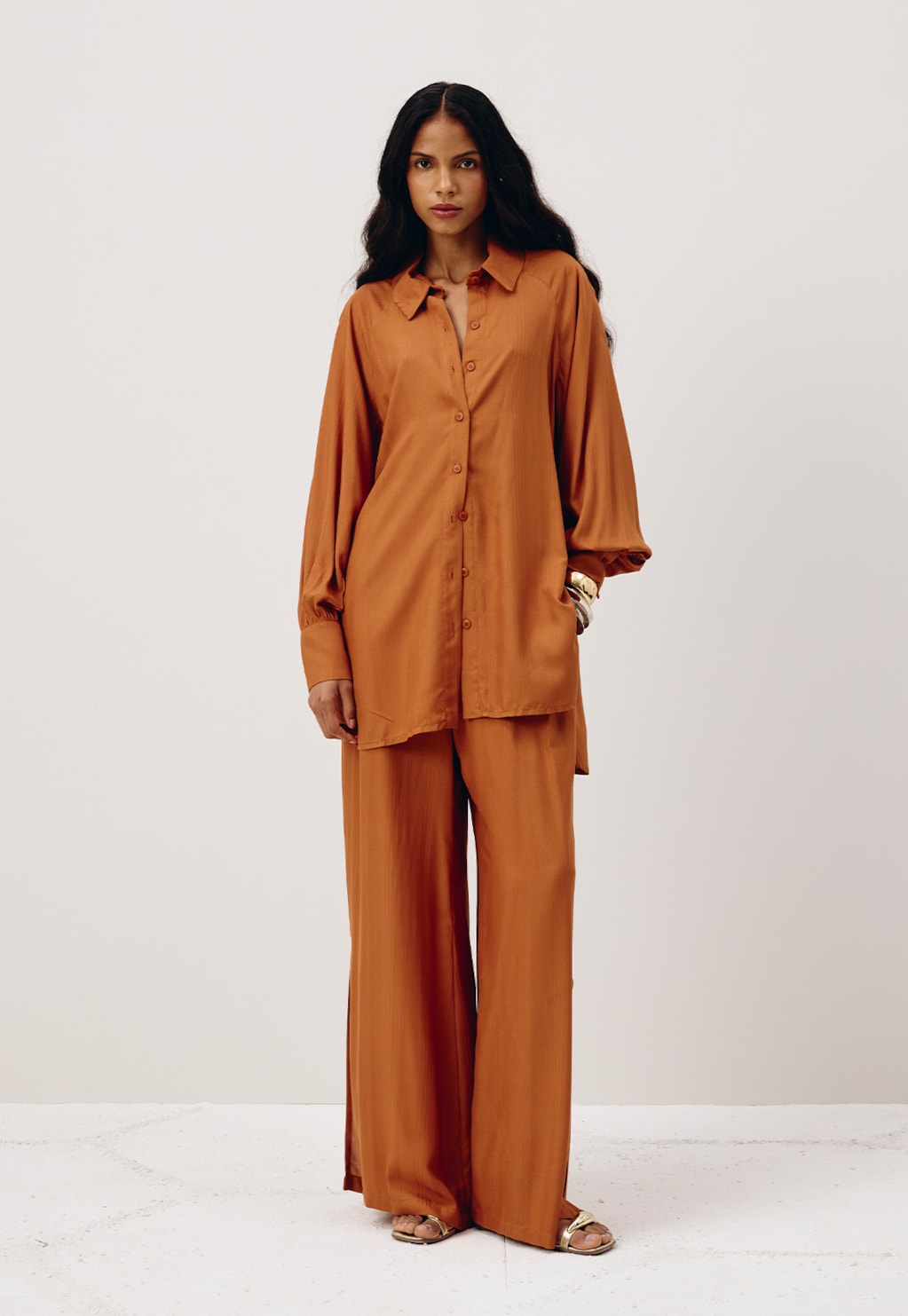 Camisa Alongada Raglan Botões