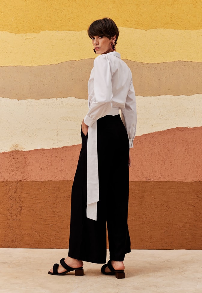 Camisa Cropped Alongada Laço