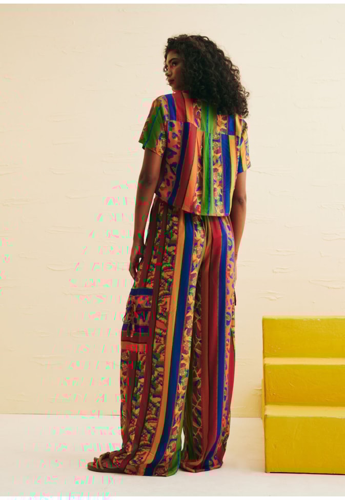 Camisa Cropped Botões Estampado Caminito