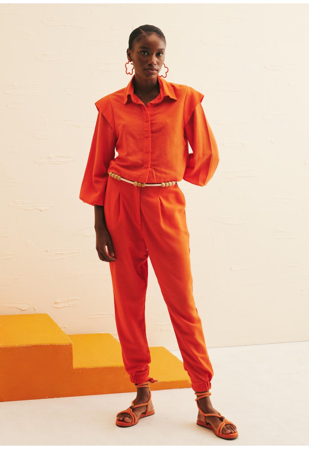 Camisa Cropped Detalhe Ombro