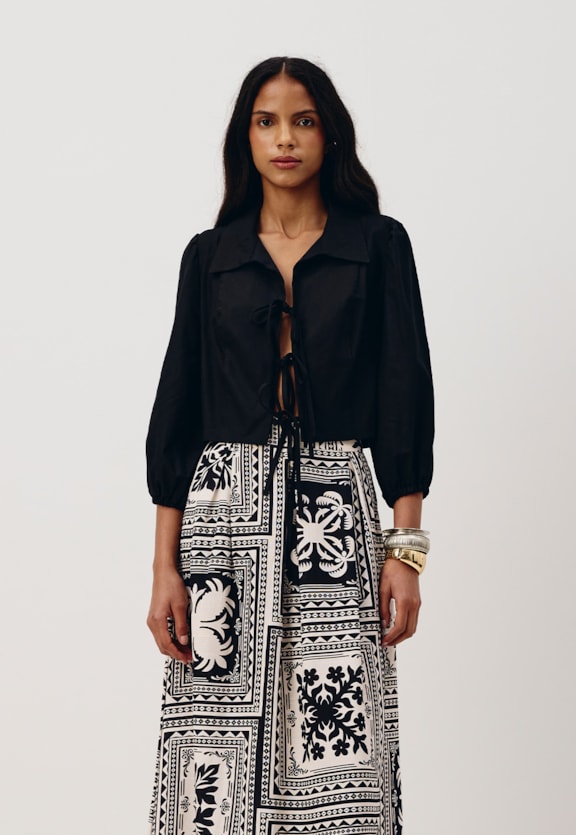 Camisa Cropped Lacinhos Vista Frontal