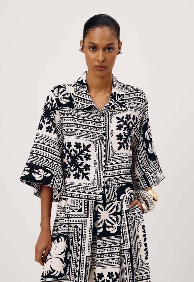 Camisa Cropped Manga Kimono Estampada Maia