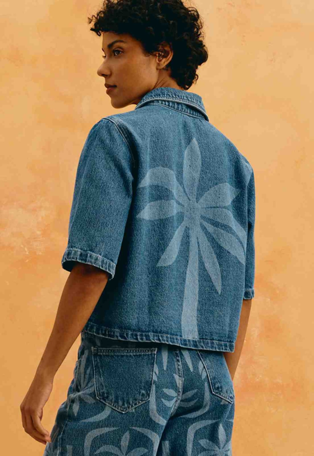 Camisa Jeans Estampa Laser Coqueiro 
