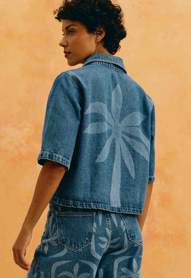 Camisa Jeans Estampa Laser Coqueiro 