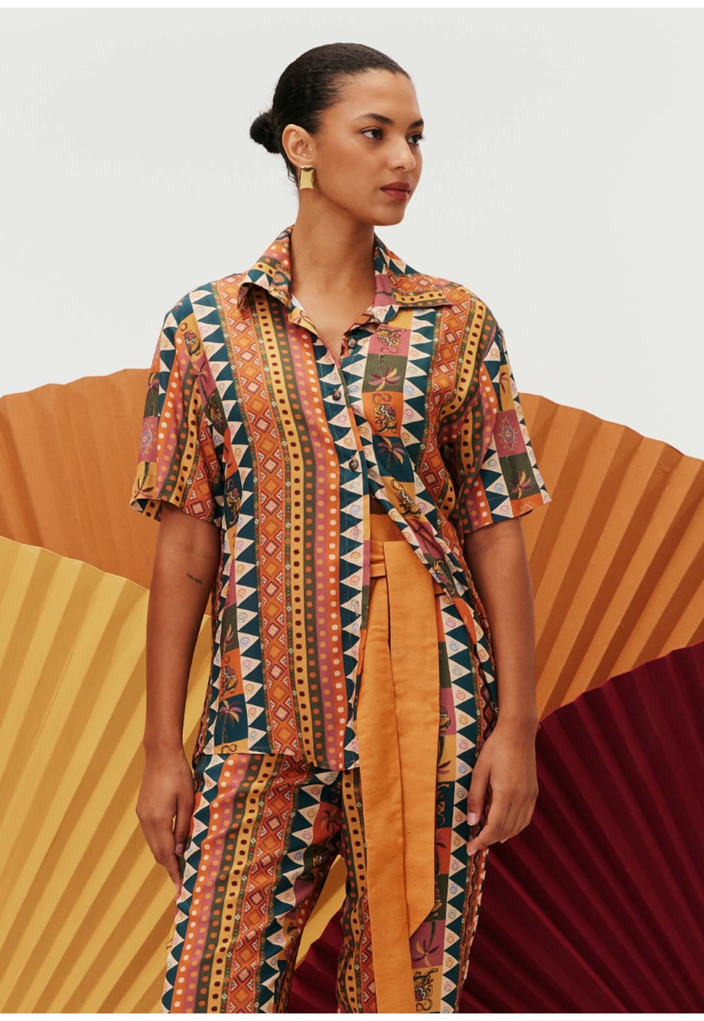 Camisa Manga Curta Botões Estampada Batucalê