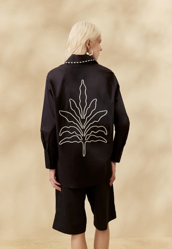 Camisa Oversized Bordado Palmeira Vista Frontal