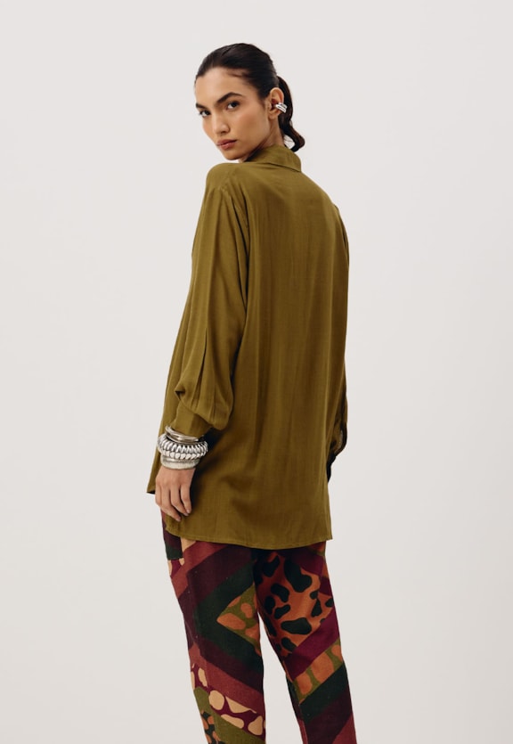 Camisa Oversized Lisa Vista Frontal