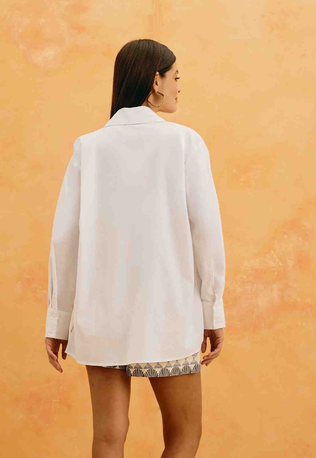 Camisa Oversized Lisa Vista Traseira