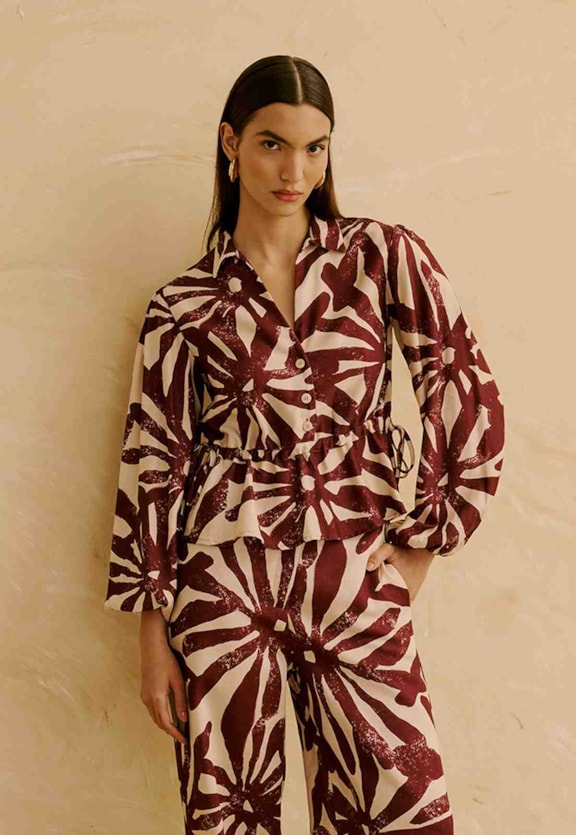 Camisa Peplum com Manga Bufante Estampada Perka Vista Frontal