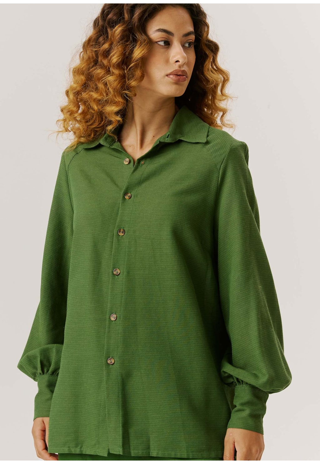 Camisa Recortes Manga Longa