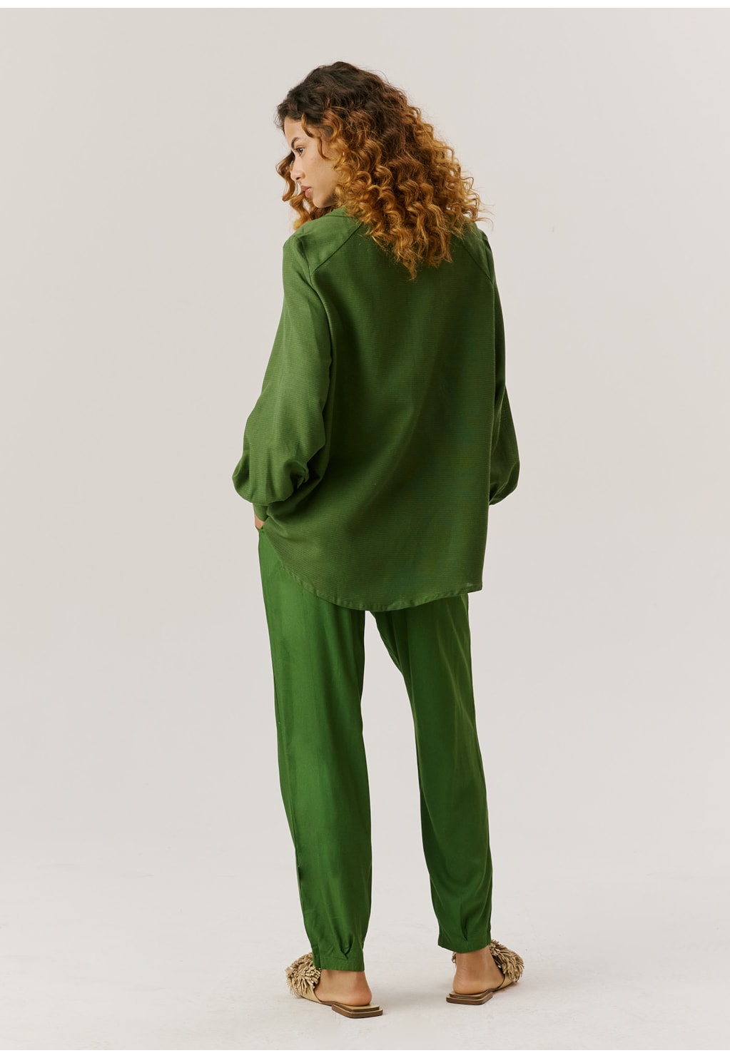 Camisa Recortes Manga Longa